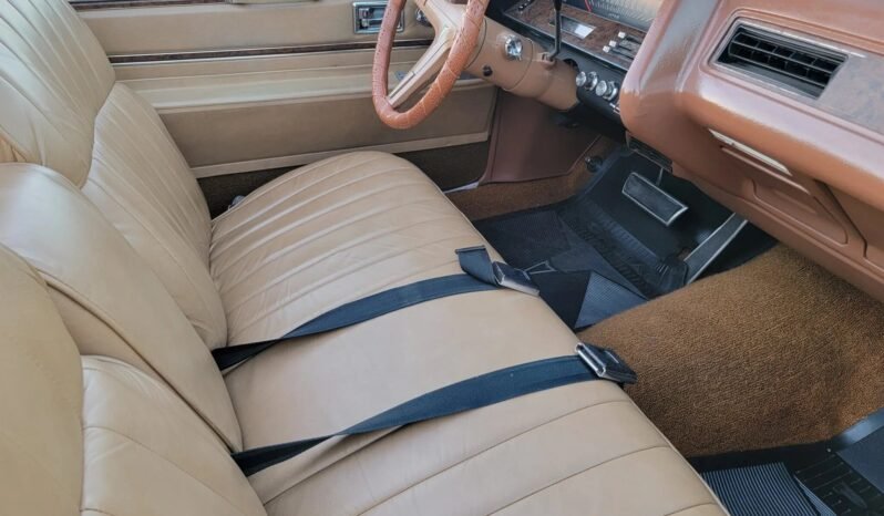 
								1970 Pontiac Bonneville V8 full									