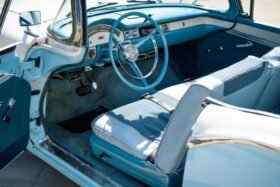 1957 Ford Fairlane 500 Skyliner