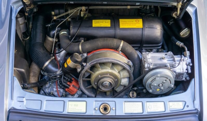 
								1983 Porsche 911SC Targa full									