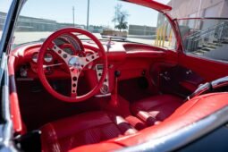 
										1961 Chevrolet Corvette Black full									