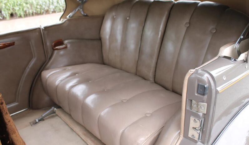 
								1936 Packard Super Eight full									