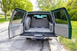 
										1999 Chevrolet K1500 Suburban LT 4X4 full									