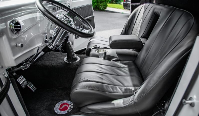 
								1935 Factory Five Racing Hot Rod full									