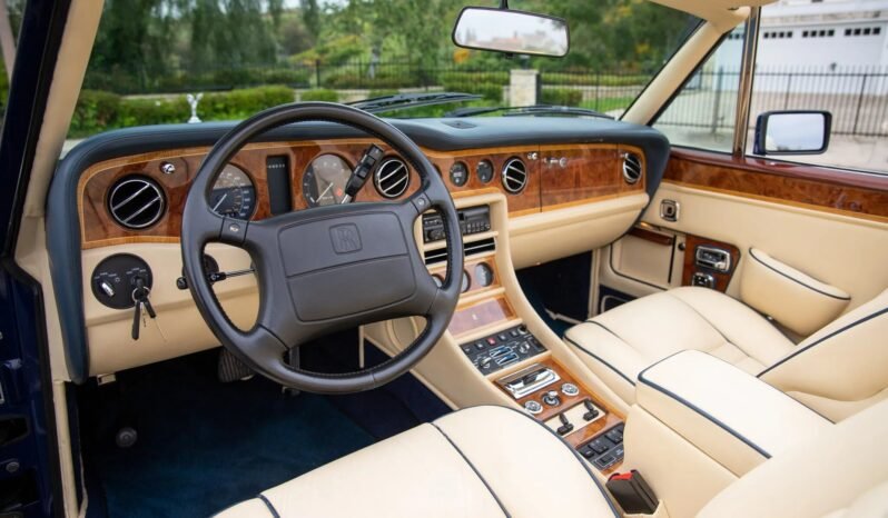 
								1993 Rolls-Royce Corniche full									