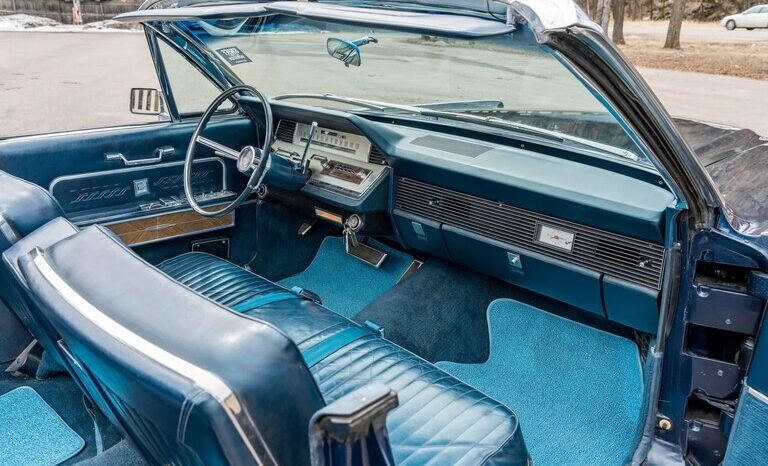 
								1966 Lincoln Continential Convertible Blue full									
