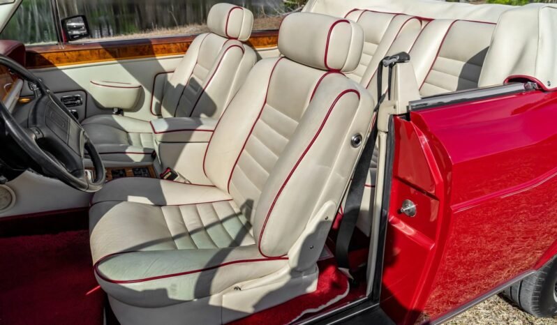 
								1991 Rolls-Royce Corniche full									