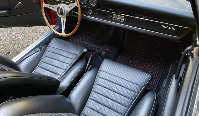 
								1967 Porsche 911S Targa full									