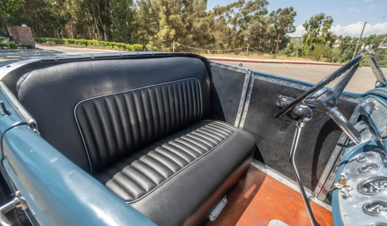 
								1932 Ford Roadster Highboy V8 full									