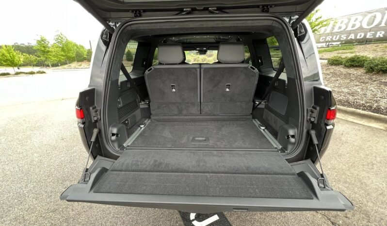 
								2023 Rivian R1S Adventure Edition Black full									