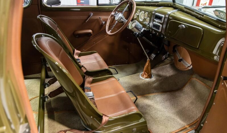 
								1937 Chevrolet Business Coupe V8 full									