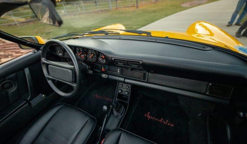 
								1989 Porsche 911 Speedster full									