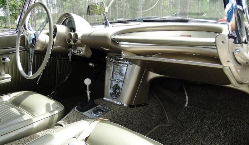 
								1962 Chevrolet Corvette Fuelie full									