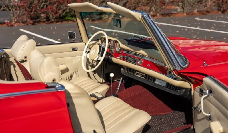 
								1971 Mercedes-Benz 280SL Red full									
