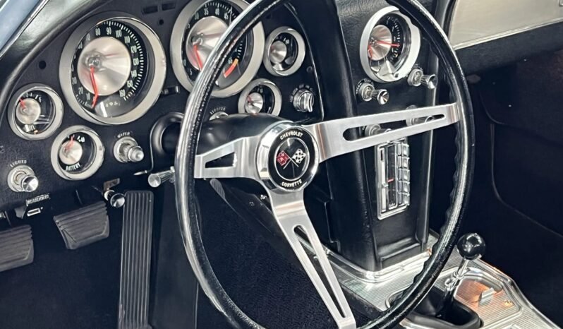 
								1963 Chevrolet Corvette Split-Window Silver Blue full									