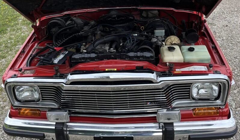 
								1985 Jeep Grand Wagoneer V8 full									