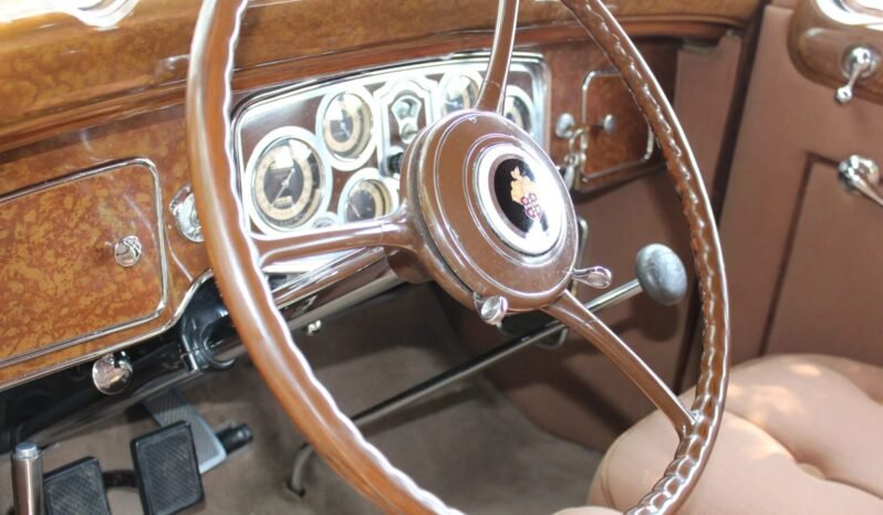 
								1934 Packard Twelve Club Sedan V12 full									