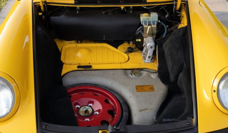 
								1989 Porsche 911 Speedster full									