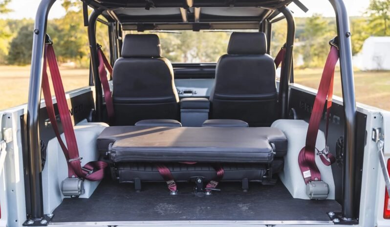 
								1966 Ford Bronco Coyote V8 full									