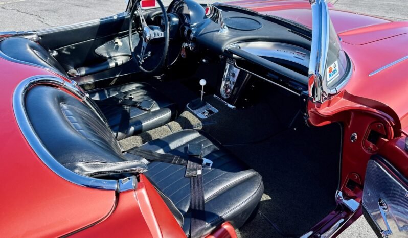 
								1960 Chevrolet Corvette 283 V8 full									