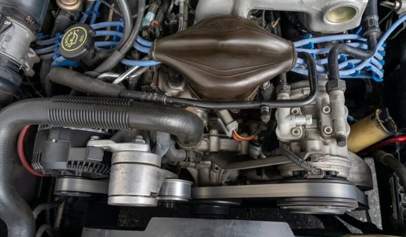 
								1993 Ford Mustang SVT Cobra Black V8 full									