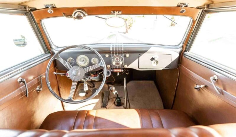 
								1935 Ford Deluxe Convertible full									