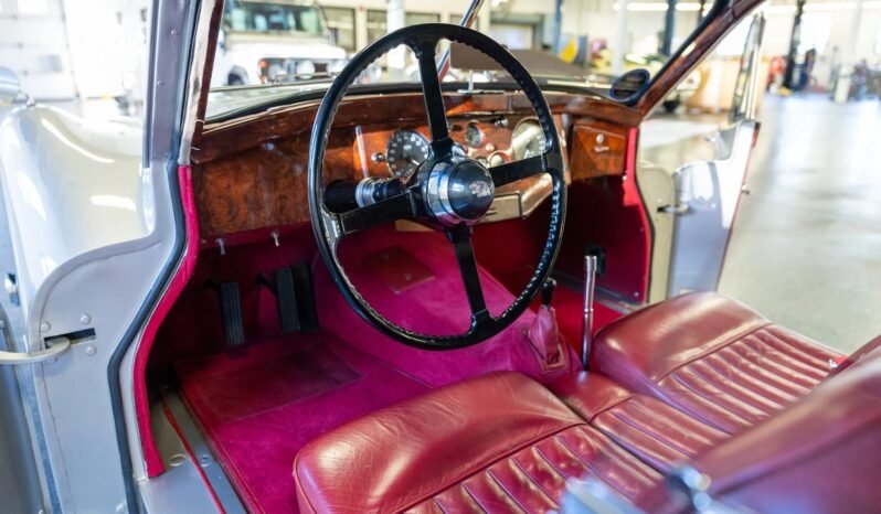 
								1953 Jaguar XK120 SE full									