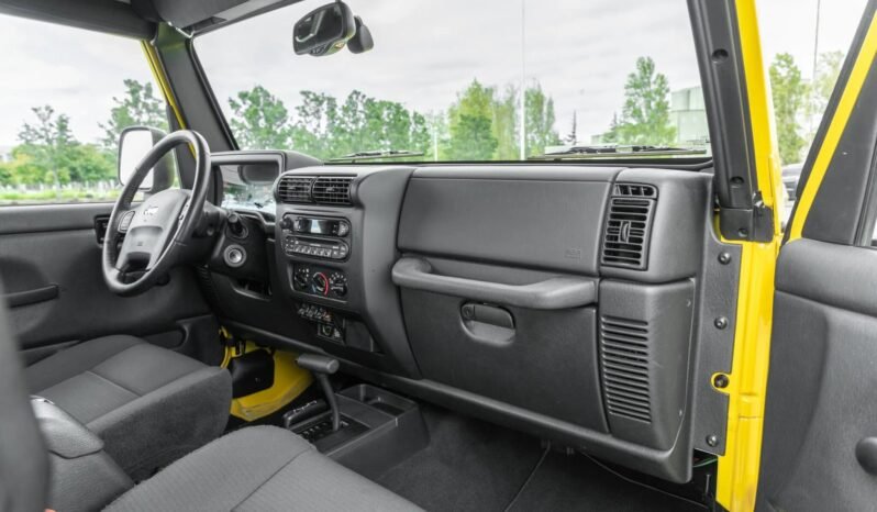 
								2006 Jeep Wrangler Rubicon full									