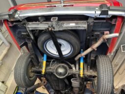 
										1985 Jeep Grand Wagoneer V8 full									