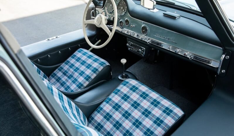 
								1957 Mercedes-Benz 300SL Gullwing 4-Speed full									