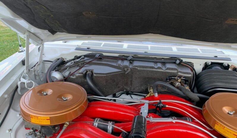 
								1961 Chrysler 300G White V8 full									