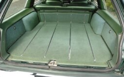
										1978 Chrysler LeBaron Town Country V8 full									