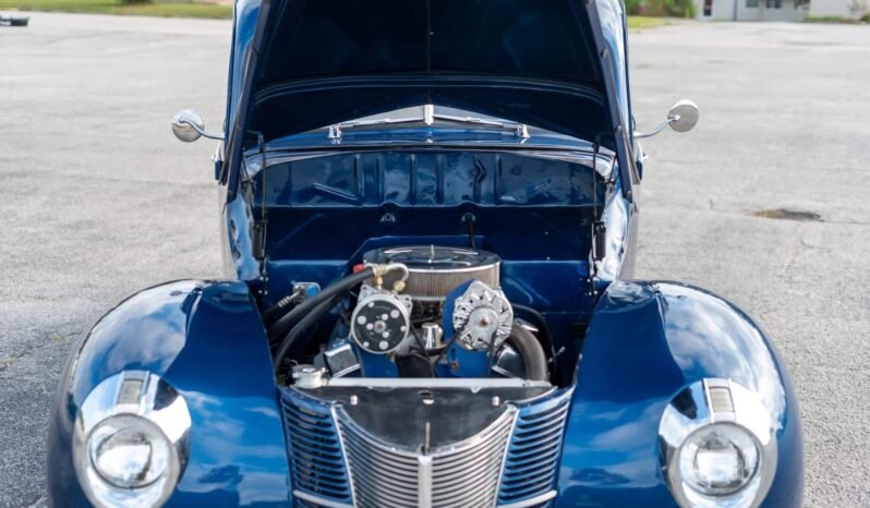 
								1940 Ford Deluxe Tudor full									