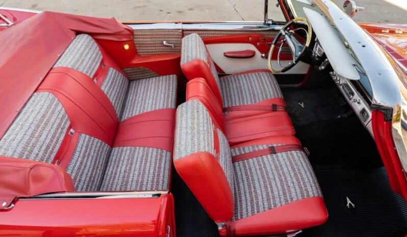 
								1959 Plymouth Sport Fury full									