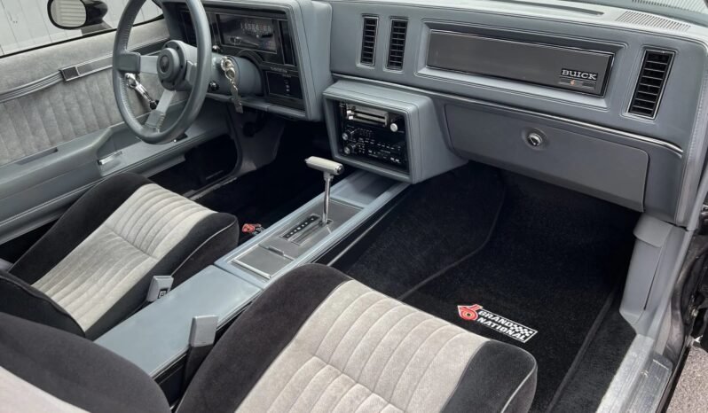 
								1987 Buick Grand National Black full									