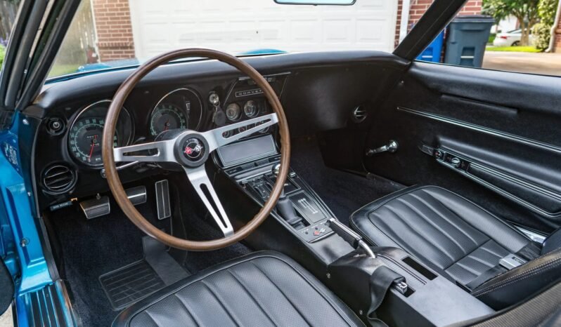 
								1968 Chevrolet Corvette L71 Le Mans Blue full									
