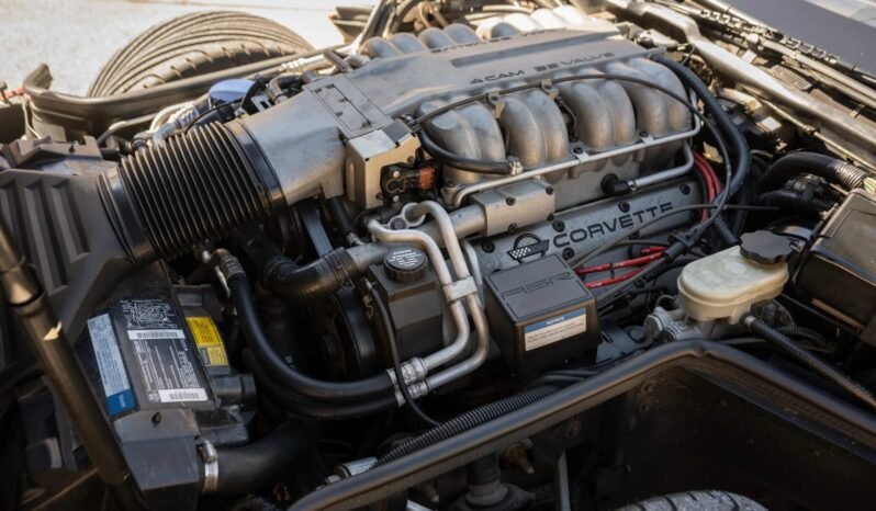 
								1993 Chevrolet Corvette ZR-1 V8 full									