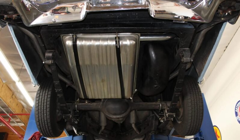 
								1957 Ford Thunderbird Blue full									