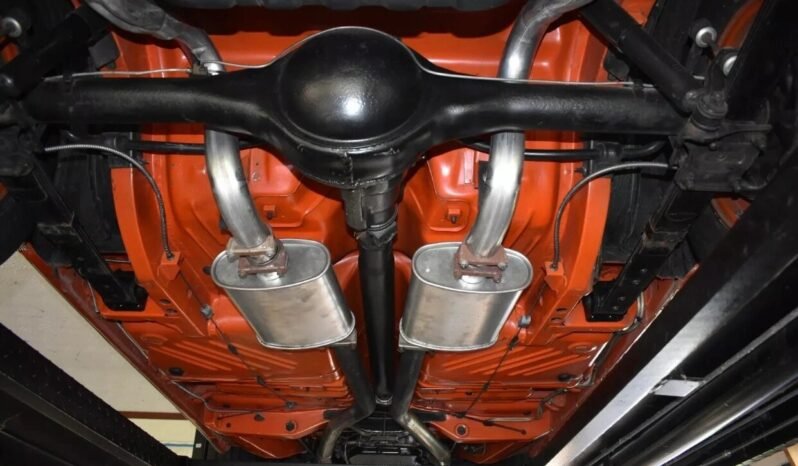 
								1971 Dodge Challenger R/T V8 full									