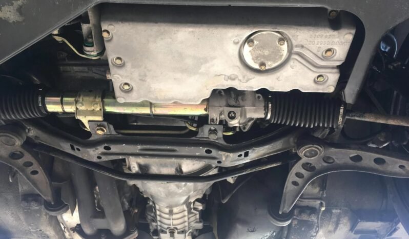 
								1988 BMW M3 Metallic Silver full									