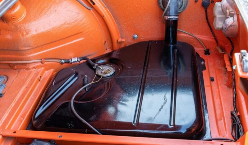 
								1973 BMW 2002 Orange full									