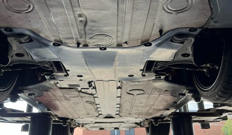 
								1990 Porsche 911 Carrera Guards Red full									