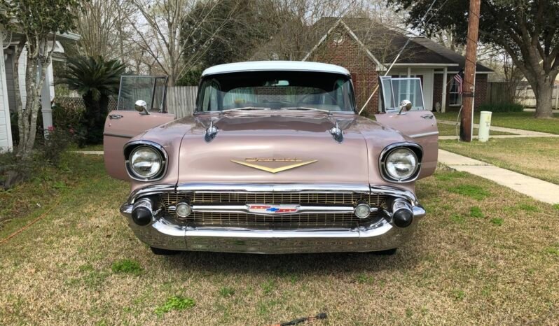 
								1957 Chevrolet Bel Air Sedan 283 V8 full									