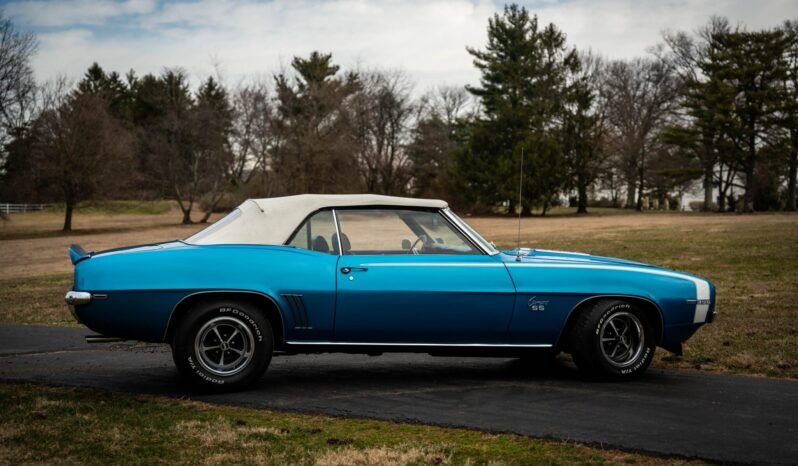 
								1969 Chevrolet Camaro SS 3-Speed full									