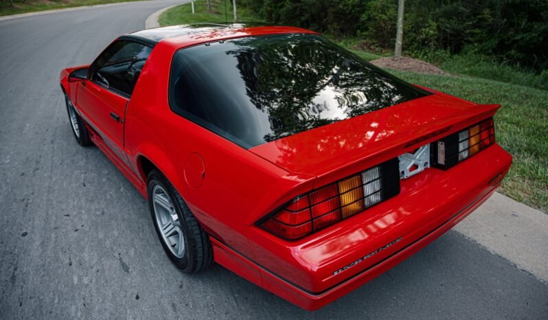 
								1988 Chevrolet Camaro IROC-Z V8 full									