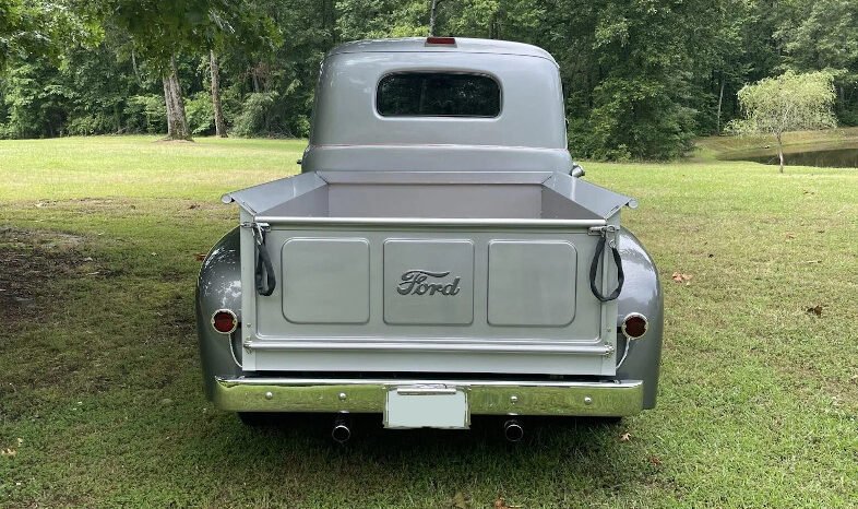 
								1950 Ford F-1 Pickup Truck V8 full									