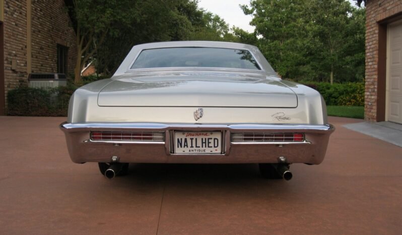 
								1965 Buick Riviera Seafoam Green full									