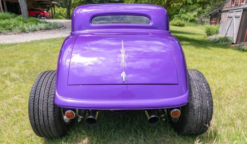 
								1933 Ford 3-Window Coupe full									
