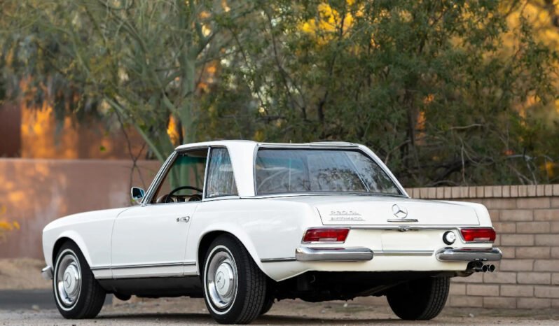 
								1967 Mercedes-Benz 230SL full									