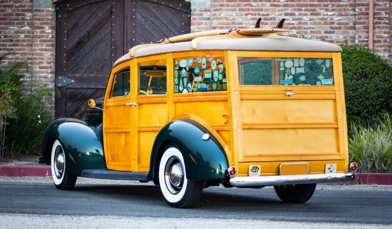 
								1939 Ford Deluxe Woodie Wagon full									