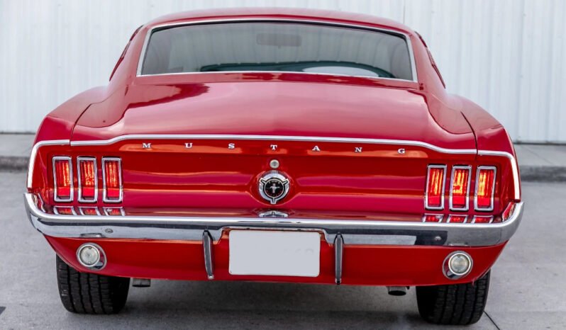 
								1967 Ford Mustang V8 Fastback full									